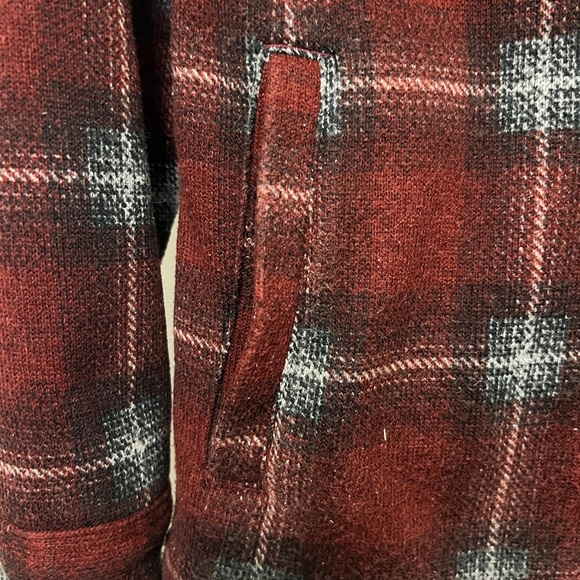 Reef Men's Kerney Jacket - red/black plaid / Sherpa collar - size S - Picture 5 of 9
